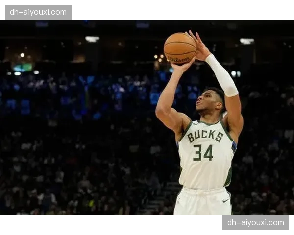 雄鹿客场防守效率低迷 13胜24负战绩反映攻防失衡